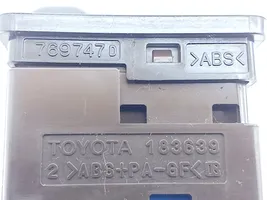 Toyota Auris 150 Przycisk regulacji lusterek bocznych 183639