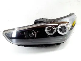 Hyundai i30 Lampa przednia 92101G4120