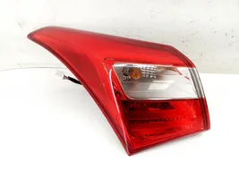 Hyundai i30 Lampa tylna 92401A50