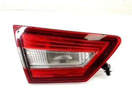 Renault Clio IV Lampy tylnej klapy bagażnika 265556573R