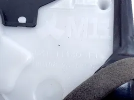 Toyota Yaris Priekinė durų spyna U3111130