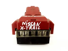 Nissan X-Trail T32 Плюсовый провод (аккумулятора) F9010032