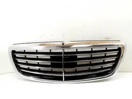 Mercedes-Benz S W222 Maskownica / Grill / Atrapa górna chłodnicy A22288001