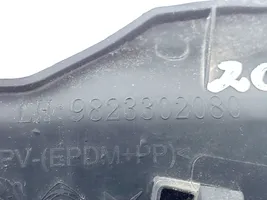 Opel Corsa F Panel wykończeniowy błotnika 9823302080