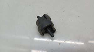 Audi A4 S4 B5 8D Valvola di depressione 42115902