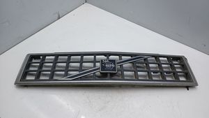 Volvo 340 -  360 Grille calandre supérieure de pare-chocs avant 208436