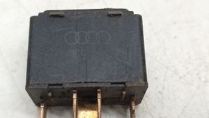 Audi 80 90 S2 B4 Elektrinių langų jungtukas 89395985501C