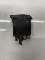 Nissan Sunny Botón interruptor de luz de peligro 