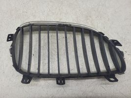 BMW 5 E60 E61 Maskownica / Grill / Atrapa górna chłodnicy L51137065701