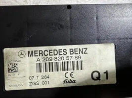 Mercedes-Benz CLK A209 C209 Aerial antenna amplifier A2098205789