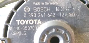 Toyota Avensis T270 Etupyyhkimen vivusto ja moottori 