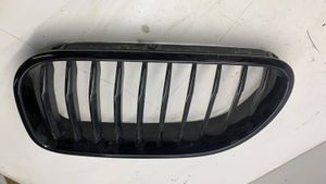 BMW 6 F06 Gran coupe Grille calandre supérieure de pare-chocs avant 51137212849