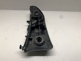 Mercedes-Benz A W176 Uchwyt / Mocowanie zderzaka tylnego A1768850265