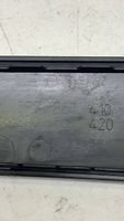 Audi Q5 SQ5 Takaoven verhoilu (käytetyt) 8R0867420