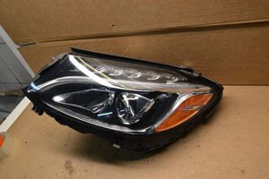 Mercedes-Benz C AMG W205 Lampa przednia A2059062904