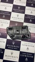 Maserati Ghibli Etupuskurin kannake 670004458