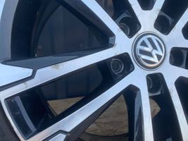 Volkswagen Golf VII Felgi aluminiowe R17 5G0601025AK