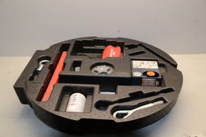 Nissan Qashqai Boîte à outils 849A74EA1C