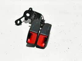 Volkswagen Golf VII Middle seatbelt buckle (rear) 8V0857739A