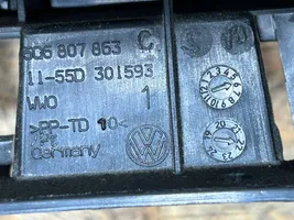 Volkswagen Golf VII Staffa di rinforzo montaggio del paraurti posteriore 5G6807863C