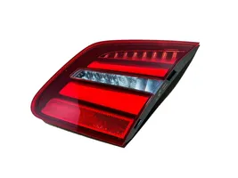 Mercedes-Benz B W246 W242 Lampy tylnej klapy bagażnika A2469069200