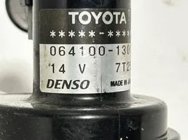Toyota RAV 4 (XA40) Циркуляционный электрический двигатель 0641001301