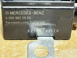 Mercedes-Benz CLA C118 X118 Fusibile relè della batteria A0009822904