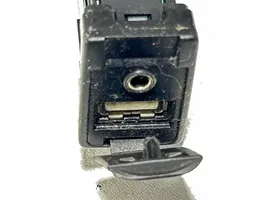 Toyota Verso Connecteur/prise USB 861900D030
