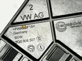 Volkswagen Golf VII Muu moottoritilan osa 5Q0906507