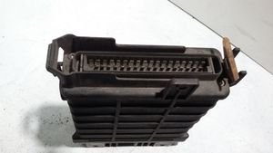 Volkswagen PASSAT B3 Calculateur moteur ECU 893907404A