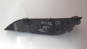 Opel Astra H Etupuskurin alempi jäähdytinsäleikkö 13225763