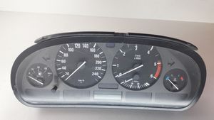 BMW 5 E39 Spidometrs (instrumentu panelī) 87001313