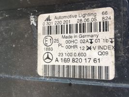 Mercedes-Benz B W245 Phare frontale 0301220201