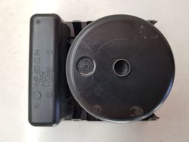 Mercedes-Benz B W245 Portavasos delantero A1696830294