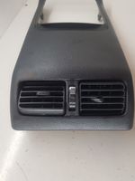 Nissan X-Trail T31 Griglia di ventilazione posteriore 687944P000