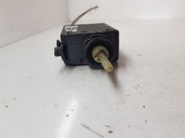 Opel Zafira A Fuel tank cap lock motor 90589918