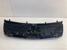 Volkswagen Touareg I Grille calandre supérieure de pare-chocs avant 7L6853653