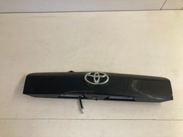 Toyota RAV 4 (XA30) Listwa oświetlenie tylnej tablicy rejestracyjnej 7680142040