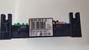 Peugeot 5008 Module de fusibles 966689568002