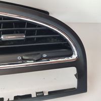 Peugeot 5008 Grille d'aération centrale 