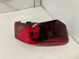 Toyota Avensis T270 Lampa tylna E214079