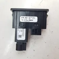 Volkswagen PASSAT B8 Connettore plug in USB 5G0035222H