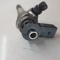 Volkswagen PASSAT B8 Injecteur de carburant 0445110469