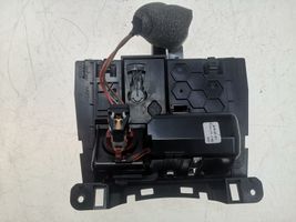 Audi A5 8T 8F Popielniczka przednia tunelu środkowego 8K0857951