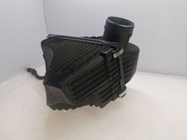 Volkswagen Touareg II Boîtier filtre à air 7P0129607B