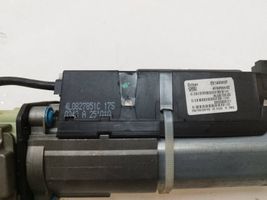 Audi Q7 4L Siłownik elektryczny podnoszenia klapy tylnej / bagażnika 4L0827851C