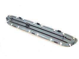 Volkswagen Touareg II Sill 23890080