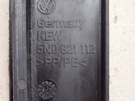 Volkswagen Tiguan Panel wykończeniowy błotnika 5N0821112