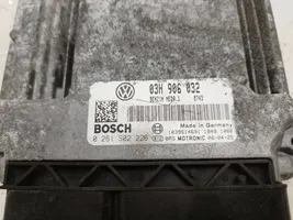 Volkswagen PASSAT B6 Engine control unit/module 03H906032