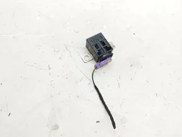 Volkswagen PASSAT B6 Ignition-blocking relay 4F0915519